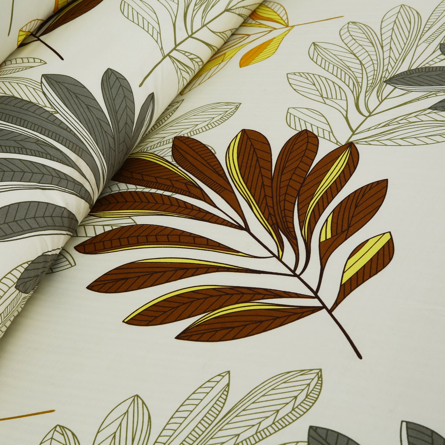 6 Piece - Brown Leaf Printed Duvet Cover Set