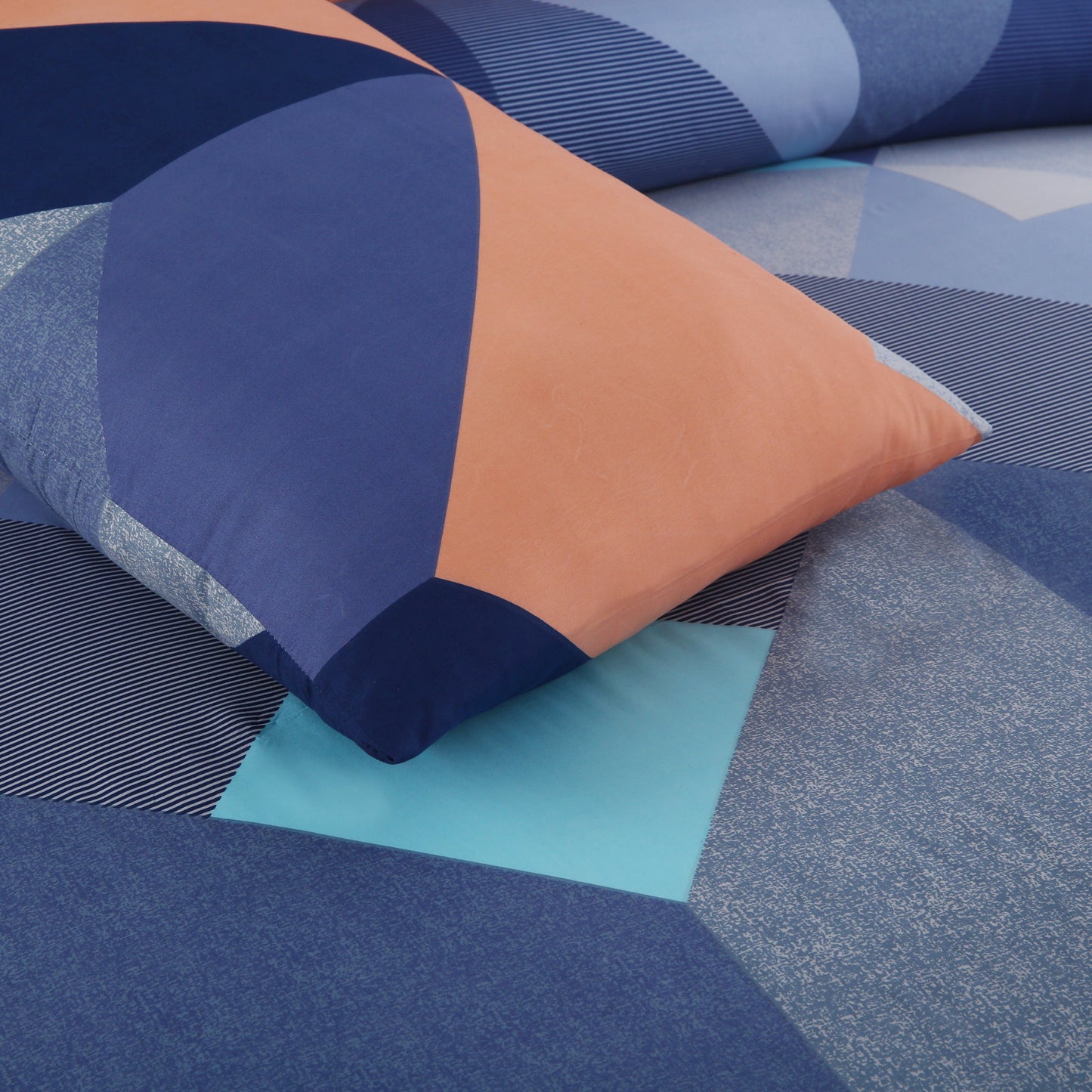 6 Piece - Multi Color Squarel Printed Duvet Cover Set
